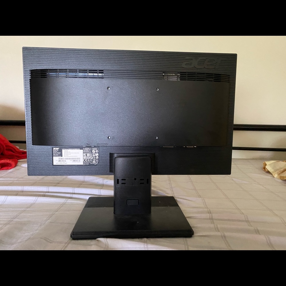 PC screen - Picture 3 of 5